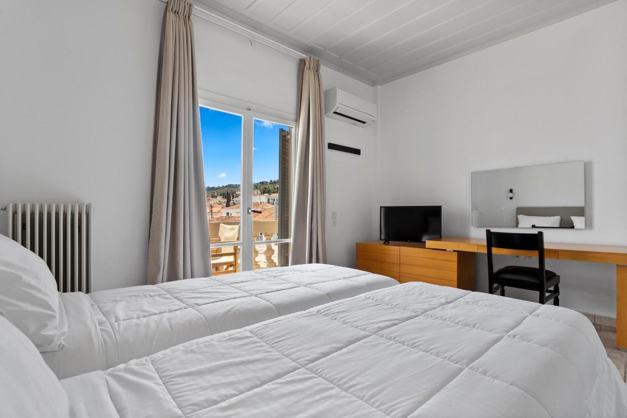 Hotel Roumani Spetses Town Luaran gambar