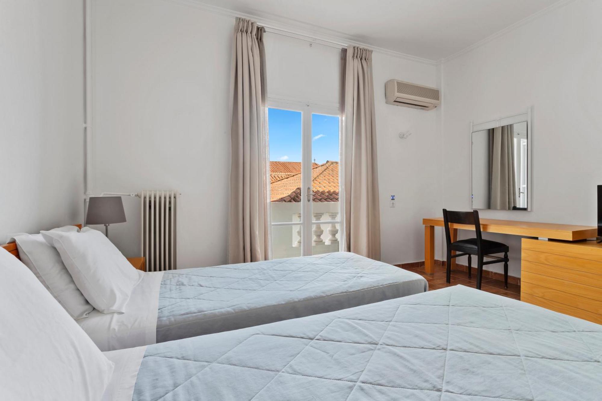 Hotel Roumani Spetses Town Luaran gambar